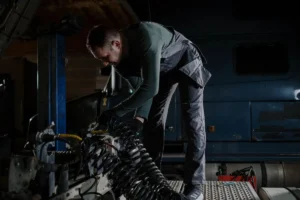 kenapa generator gagal starting industrial diesel generator repair technician