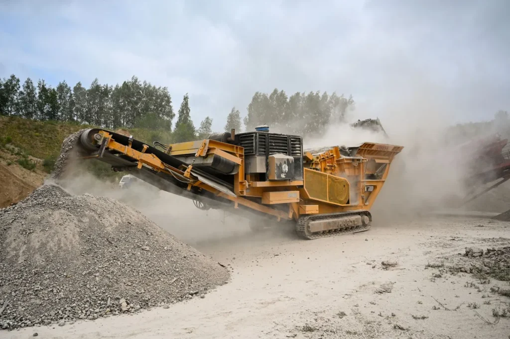 pecah batu semarang rock crushing machinery industrial site
